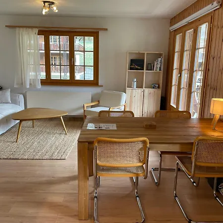 Apartment Grand Moderne Et Calme Avec Vue, Balcon Et Parking Couvert Evolene