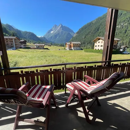 Grand Calme Avec Vue, Balcon Et Parking Couvert Appartamento *