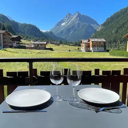 Apartmán Grand Calme Avec Vue, Balcon Et Parking Couvert *